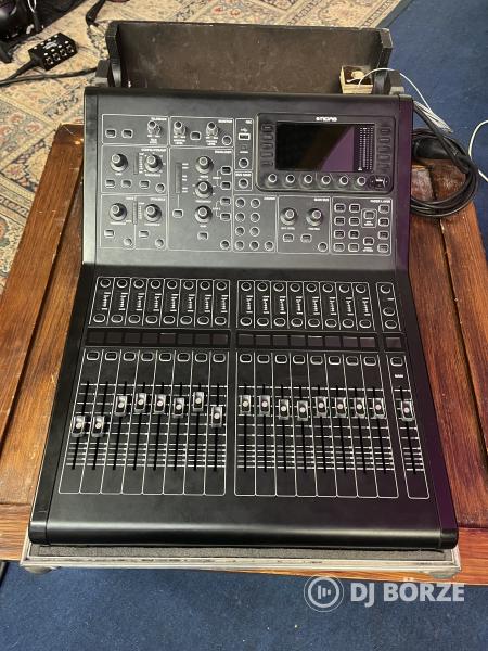 Midas M32R + Klark Teknik DN32-USB kártya