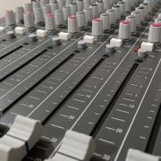 Allen&Heath ZED-24 keverő