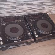 Pioneer CDJ 850 K pár.