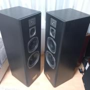 Quadral Tornado hangfalpár eladó