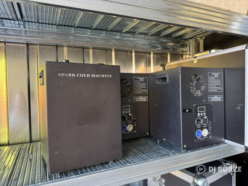 Eladóvá vált több darab SAILWIN Cold Spark Machine szikragép