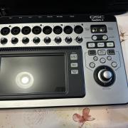 Qsc TouchMix-8 digitális keverő eladó! Beszámítás is lehet!