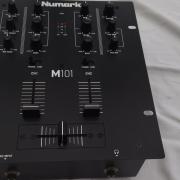 Numark M101