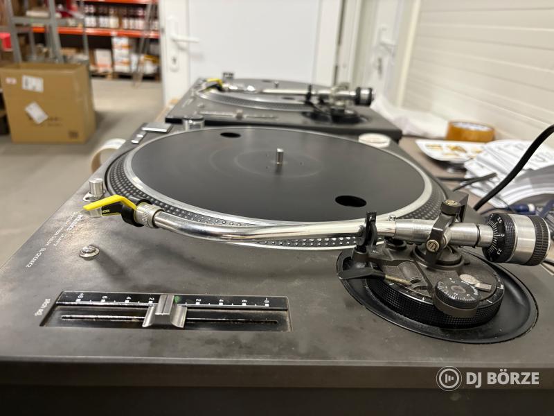 Technics SL1210 MK2 lemezjátszók - 2 darab