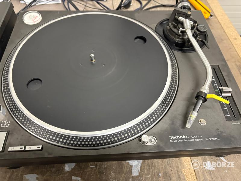 Technics SL1210 MK2 lemezjátszók - 2 darab