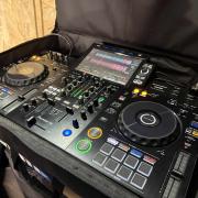 Pioneer XDJ RX3 + táska
