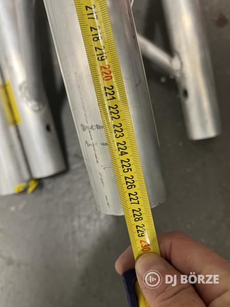 Traverz csavaros kötéssel, 7,2 méter (2,8+2x2,2) egyenes, és két idom