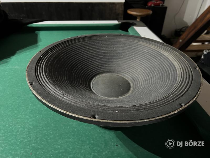 Reflex R400 18” 400/800w mélysugárzó