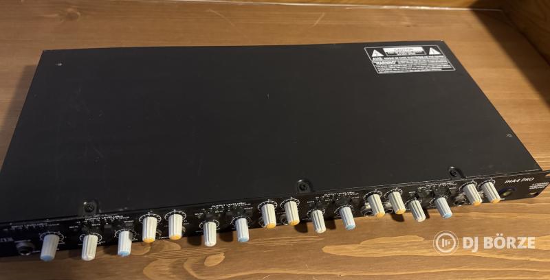 InvoTone IHA 4 Pro fejhallgató erősítő és jelelosztó