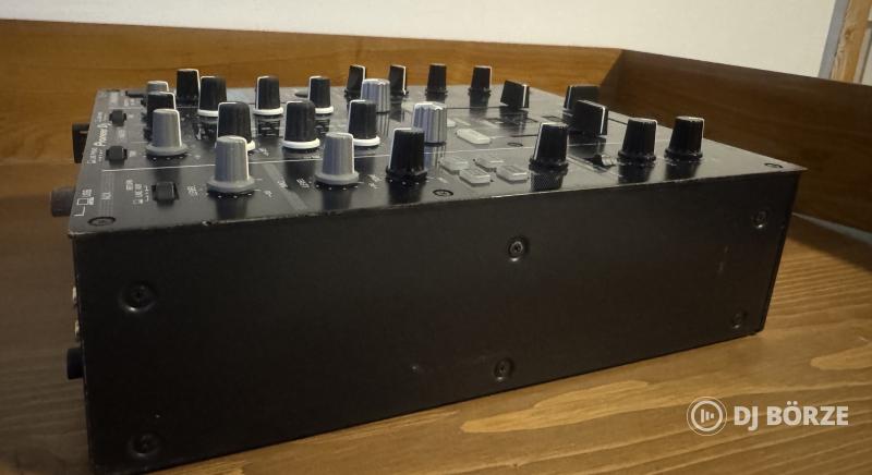 Pioneer DJM 450 digitáis DJ keverő