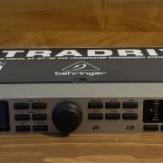 Behringer UltraDrive DCX 2496 LE hangváltó