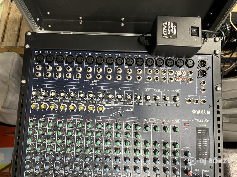 Yamaha MG206c keverő, új Robust rackkel együtt