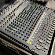 Yamaha MG206c keverő, új Robust rackkel együtt