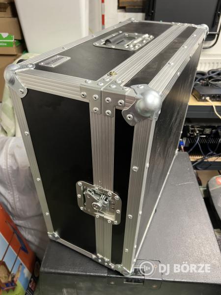 Yamaha MG206c keverő, új Robust rackkel együtt