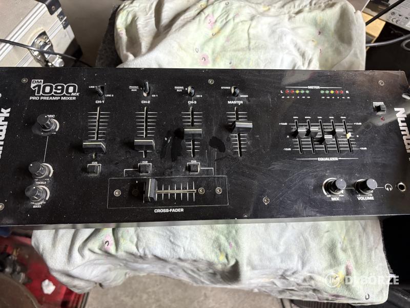 Keveröpultok eladok