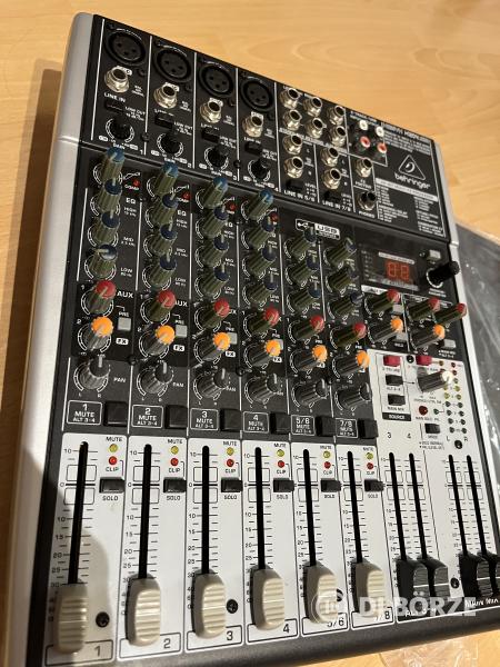 Behringer XENYX X1204USB 4 mono, 2 sztereó csatornás, 2/2-buszos USB-s keverő
