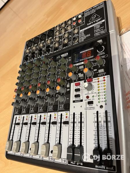 Behringer XENYX X1204USB 4 mono, 2 sztereó csatornás, 2/2-buszos USB-s keverő