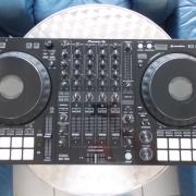 Pioneer DDJ-1000 DJ Controller