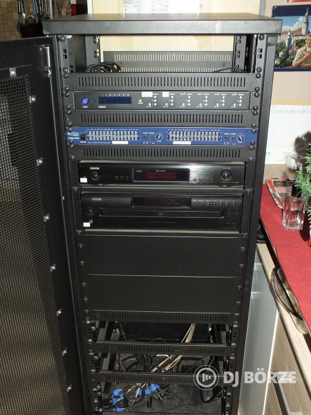 Audio rack