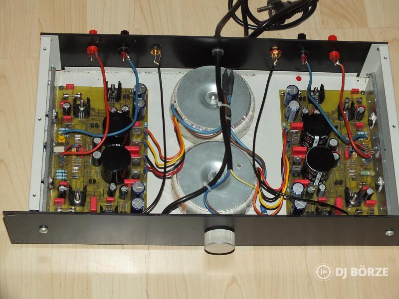 Épített végfok 2 x 100 w 8 hm