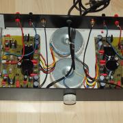 Épített végfok 2 x 100 w 8 hm