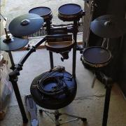 Roland elektromos dobszett