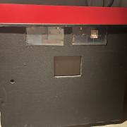 Masszív DJ pult kerekekkel, fénykapcsolóval monitorral