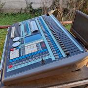 AVOLITES fényvezérlő eladó.