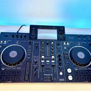 PIONEER XDJ RX2 + táska