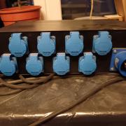 Eladó egyedi építésű "kalocsa szekrény" áramelosztó!