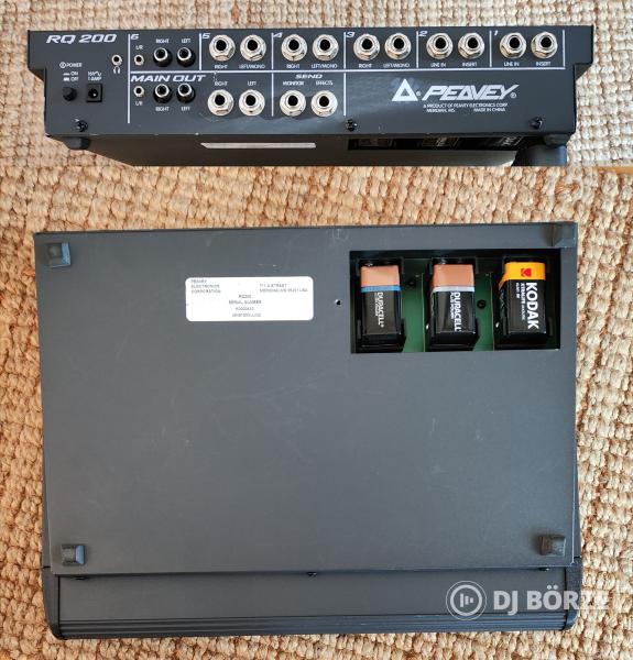 PEAVEY RQ 200 és BEHRINGER XENYX802 mixerek - külső tápok nélkül