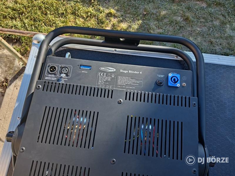 6db Showtec Stage Blinder 4 DMX eladó.
