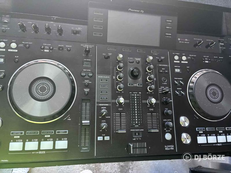 Pioneer XDJ RX1 kontroller + Zomo rack + Decksaver