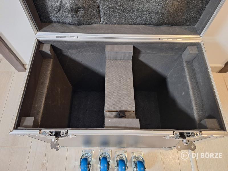 Év végi akciós áron eladó 2 db 230 watt 7R robotlámpa rackkel