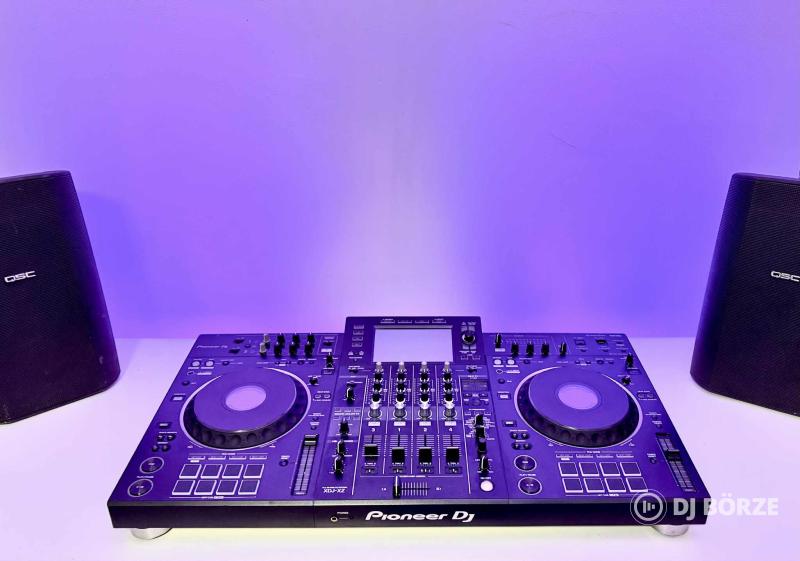 Pioneer XDJ XZ + táska