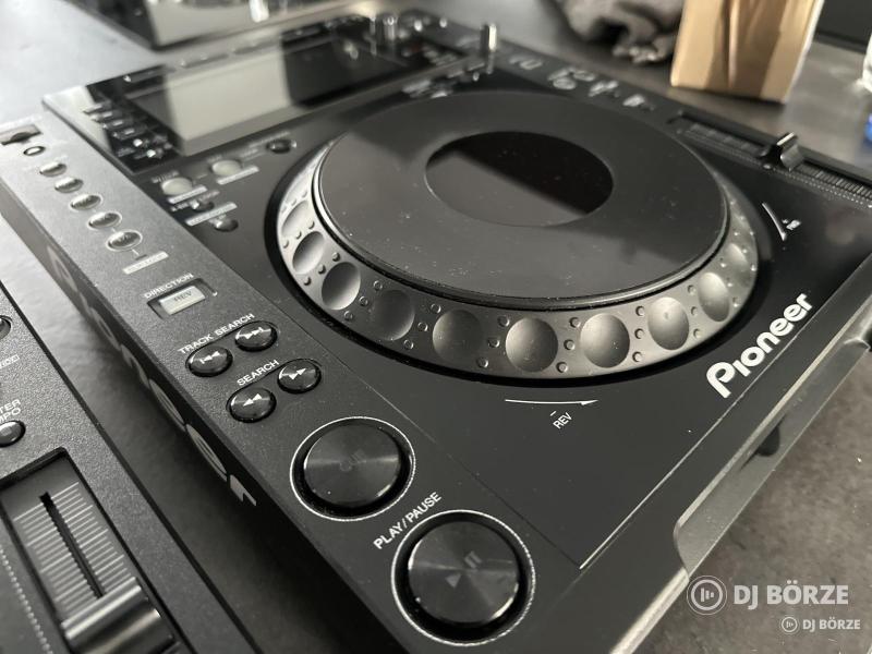 Pioneer CDJ 900 nexus
