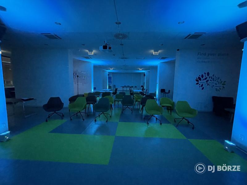 6x18W-os RGBWA+UV Akkus Par lámpa, TELEFONNAL IS VEZÉRELHETŐ