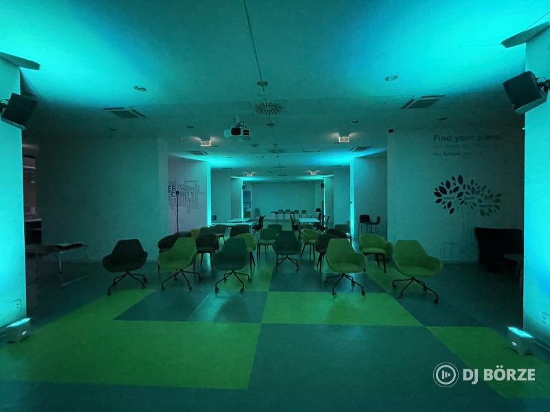 6x18W-os RGBWA+UV Akkus Par lámpa, TELEFONNAL IS VEZÉRELHETŐ