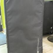 dB Technologies Opera 15 aktív hangfalak, gyári huzattal