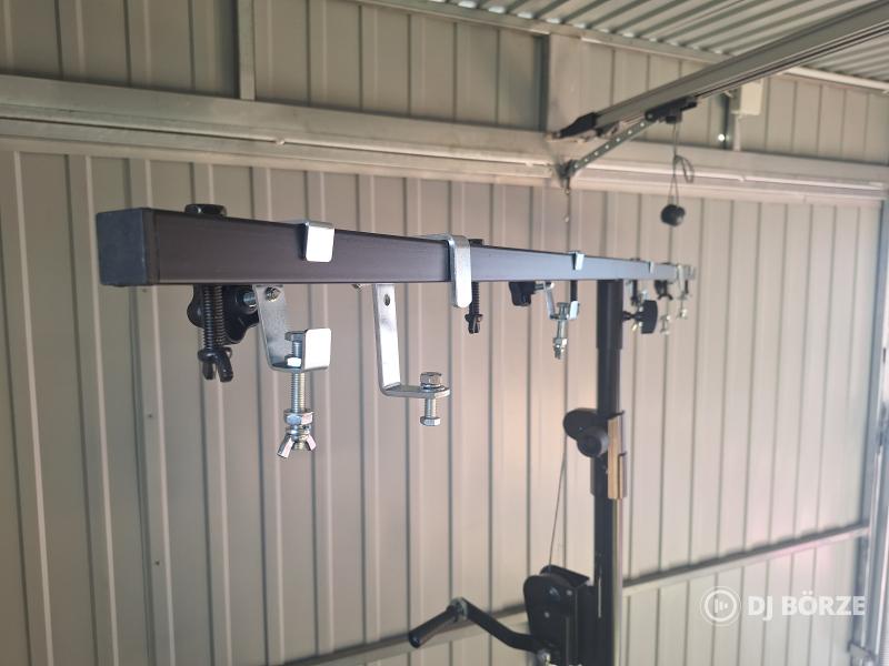 Eladó Soundstation csörlős fényállvány kiegészítőkkel