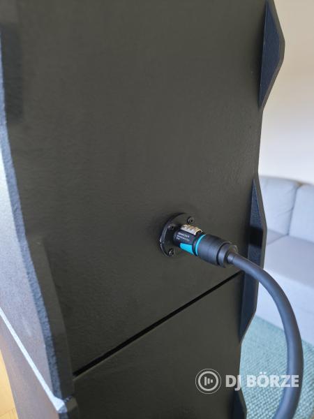 RCF 2.1 Professzionális hangrendszer -  Digitális DSP végfokkal 4x2100W