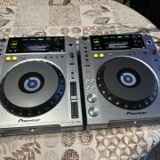 Eladó Pioneer CDJ-850-S beszámítás is lehetséges!