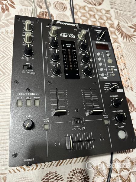 Pioneer Djm 400 keverő eladó.