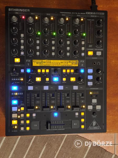 Behringer DDM4000