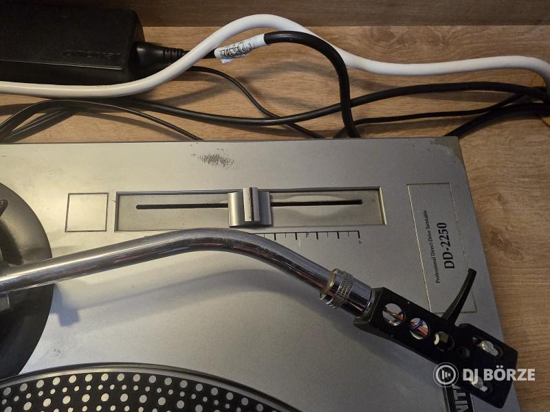 Omnitronic DD-2250 Direct Drive lemezjátszó eladó