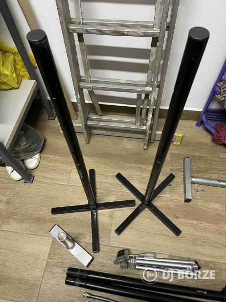 2db állítható hangfalcső, 2 db variállható állvány, kameraállvány + táska egyben