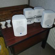 2 darab Nedis erősítő, 4 darab Mackie hangfal, keverő