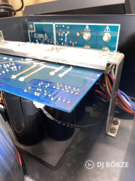 Aolong (Konzert) H3000, 2x1500W 4ohm, 2x950W 8 ohm, H osztályú végfok