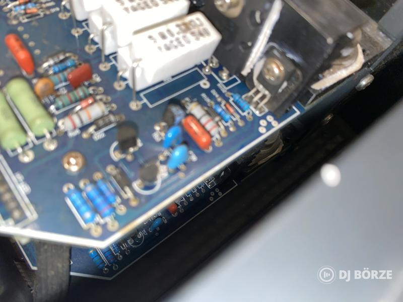 Aolong (Konzert) H3000, 2x1500W 4ohm, 2x950W 8 ohm, H osztályú végfok