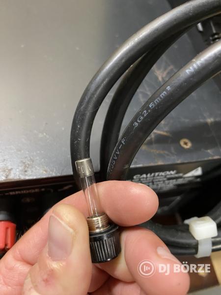 Aolong (Konzert) H3000, 2x1500W 4ohm, 2x950W 8 ohm, H osztályú végfok